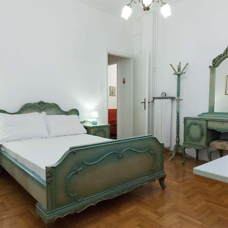 Charming Vintage 2Br Apartment With Balcony In Koukaki Atenas Exterior foto