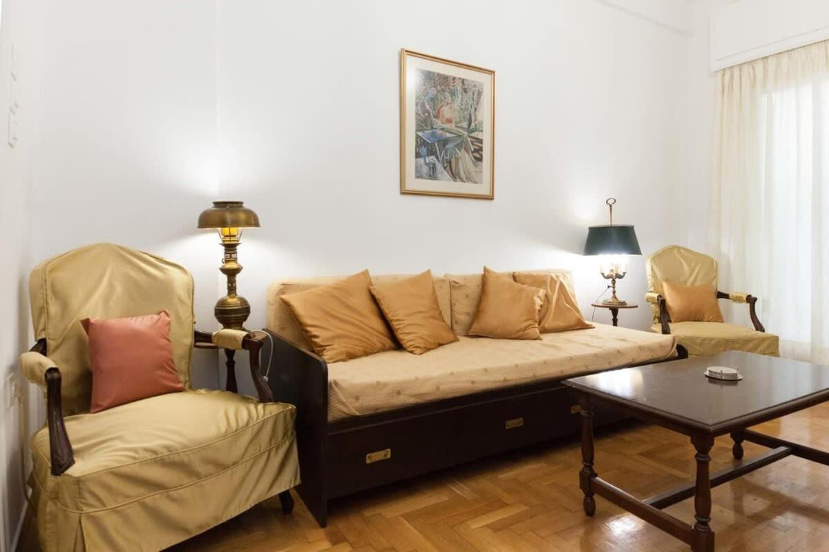 Charming Vintage 2Br Apartment With Balcony In Koukaki Atenas Exterior foto